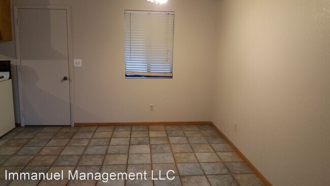 Foto del edificio - 3 br, 2 bath House - 6050 N Dodge Avenue