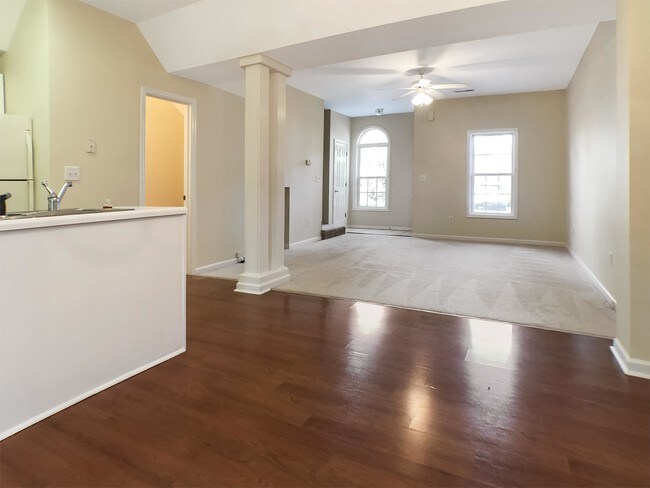 Building Photo - 36 Huntress Dr