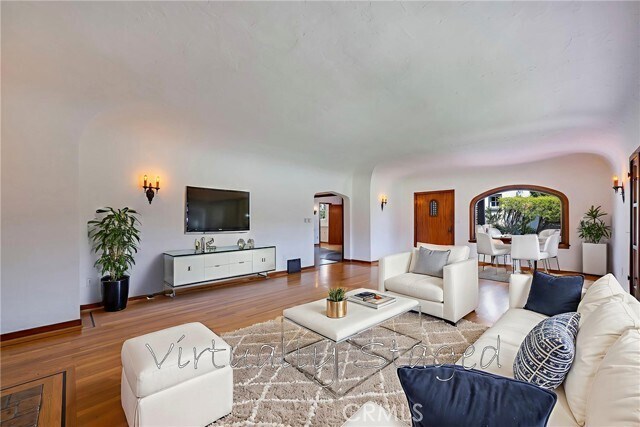 Foto del edificio - 405 W Brookdale Pl