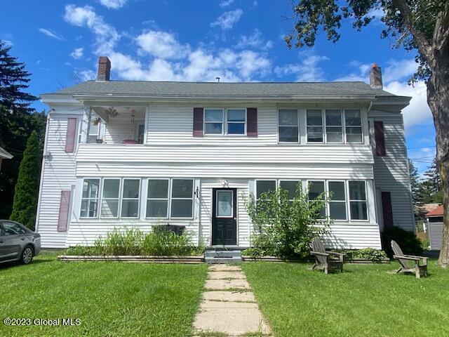 Foto principal - 715 Hudson Ave