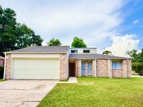Building Photo - 2435 Summer Spring Dr