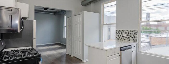 Foto del edificio - 815 N Fairfield Ave
