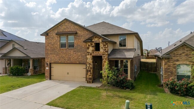 Foto del edificio - 3411 Aubree Katherine Dr