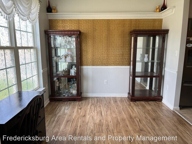 Building Photo - 3 br, 3.5 bath House - 11201 Englewood Court