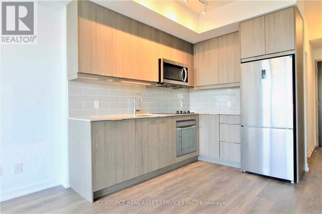 Building Photo - 36 Forest Manor Rd