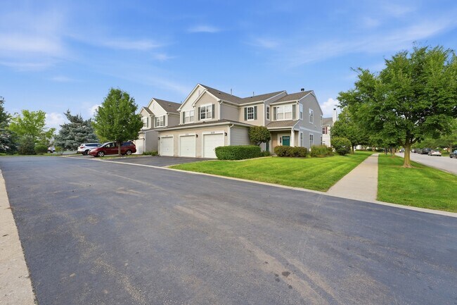 Building Photo - 3133 Falling Waters Ln
