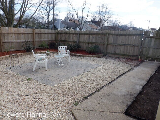 Building Photo - 3 br, 2 bath House - 1500 Newport Circle
