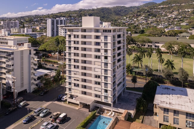 Building Photo - Manoalani