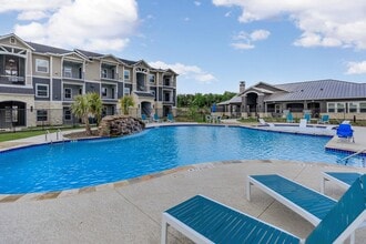 Building Photo - 7900 McKinney Falls Pkwy