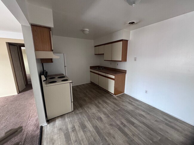 Foto del edificio - 16431 E 10 Mile Rd