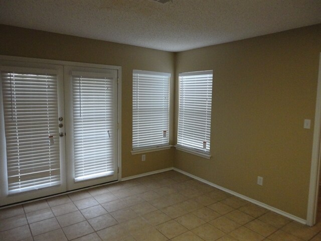 Building Photo - 1000 Silverstone Ln