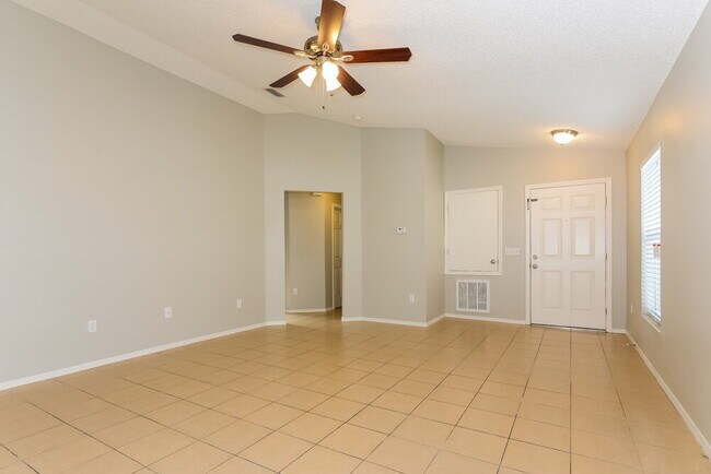 Foto del edificio - 8710 Morrison Oaks Ct