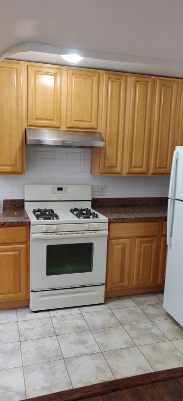 Primary Photo - 139 Beechwood Ave