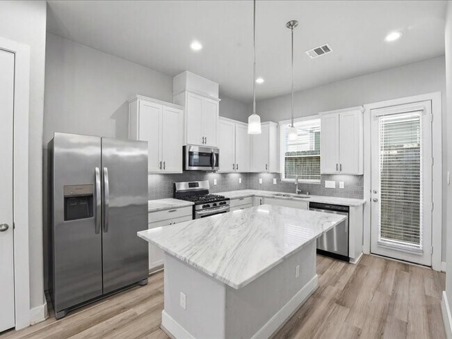 Foto del edificio - 9020 Lonestar River Ln