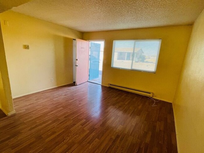 Building Photo - 330 E Corona Rd