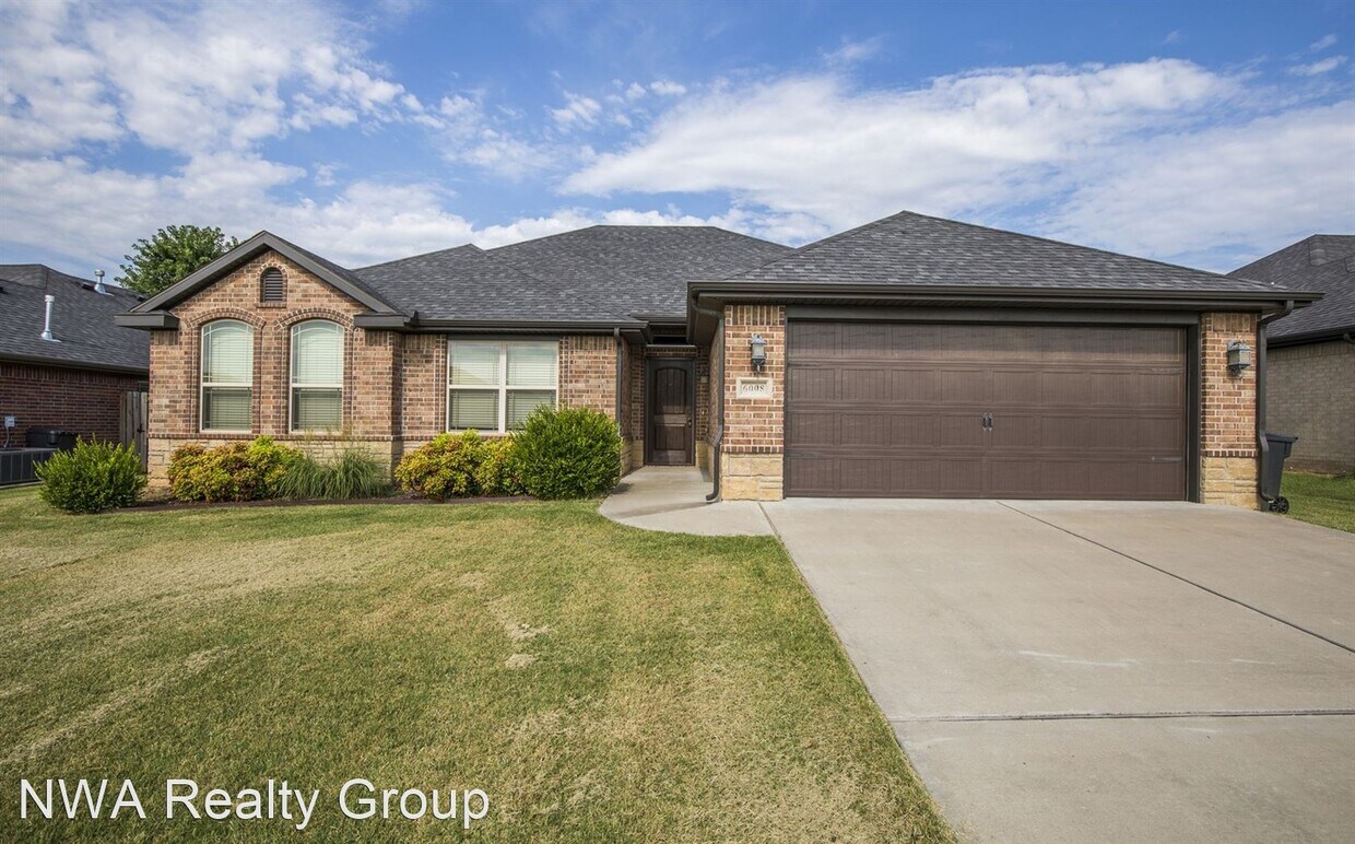 Primary Photo - 3 br, 2 bath House - 6008 S. 38th Street