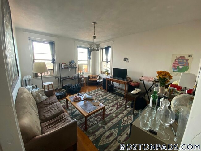 Building Photo - 1254 Commonwealth Ave