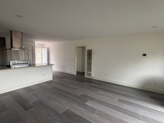 Foto del edificio - 8632-8636 Sunset Avenue