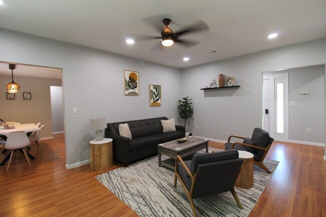 Building Photo - 221 Alleghany Dr