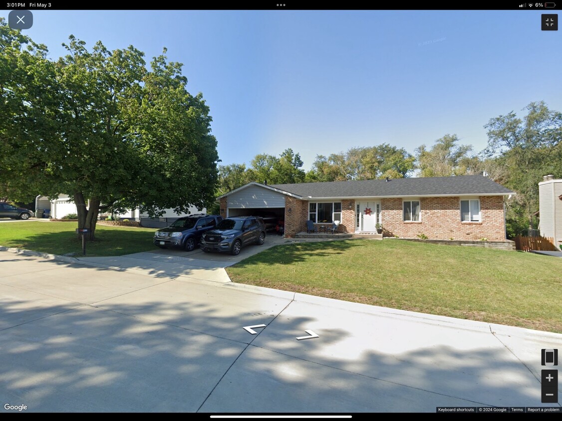 Primary Photo - 2504 Emerald Dr