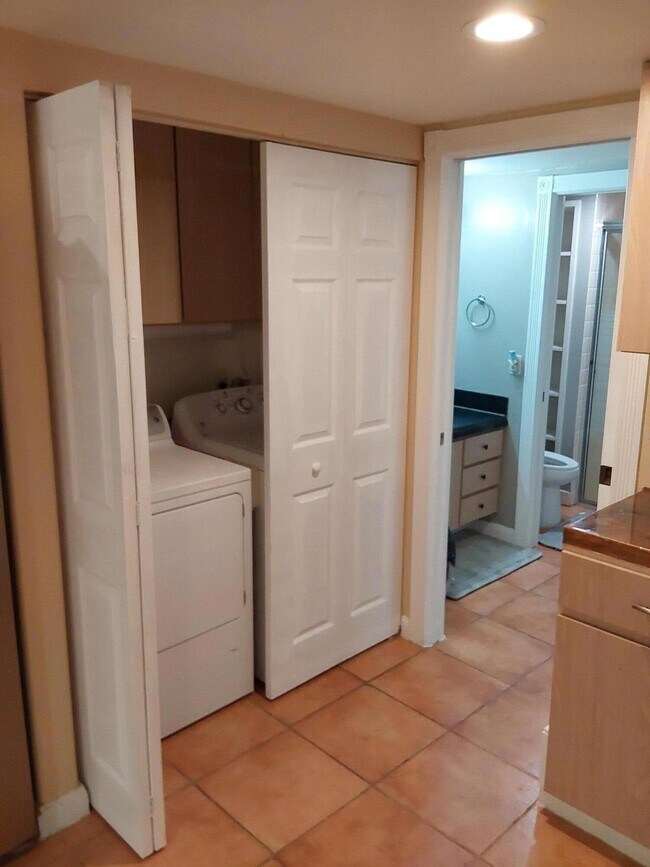 Foto del edificio - 2204 Chadwick Ct