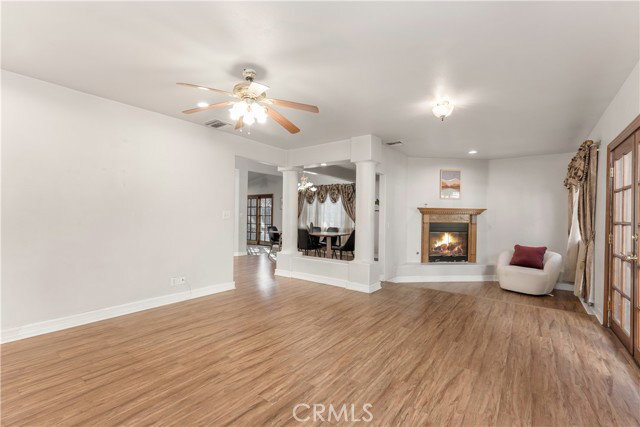 Foto del edificio - 9348 Tujunga Canyon Blvd