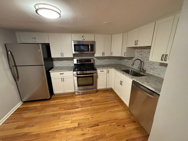 Foto del edificio - 855 W Barry Ave