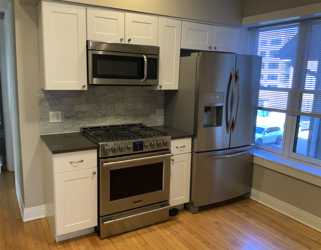 Primary Photo - 524 Sheridan Sq