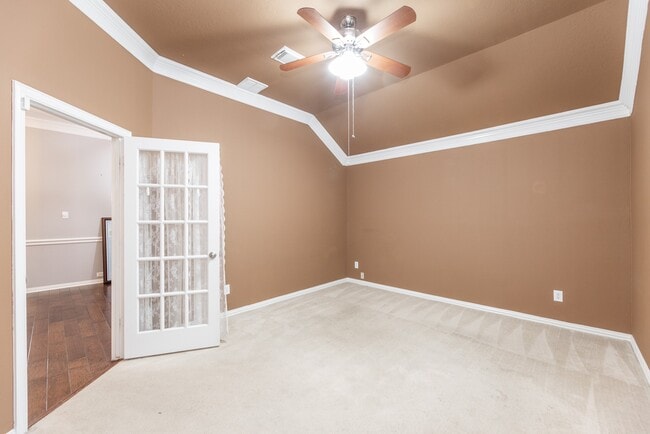 Foto del edificio - 8819 Rocky Knoll Ln