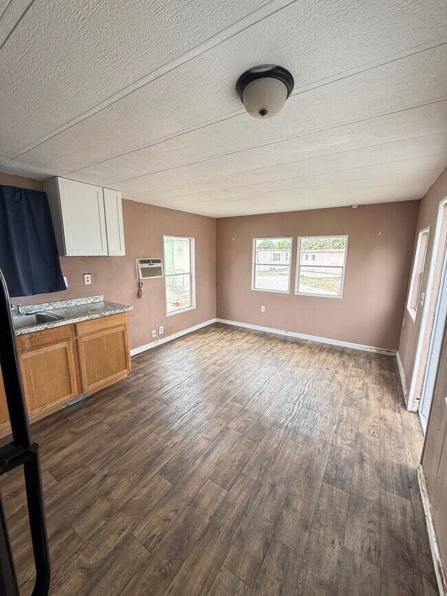 Building Photo - 920 Boardwalk Ln