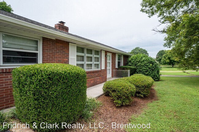 Building Photo - 3 br, 1 bath House - 202 Cottage Ln
