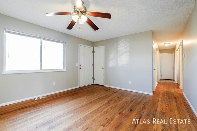 Foto del edificio - 730 S Oakland St