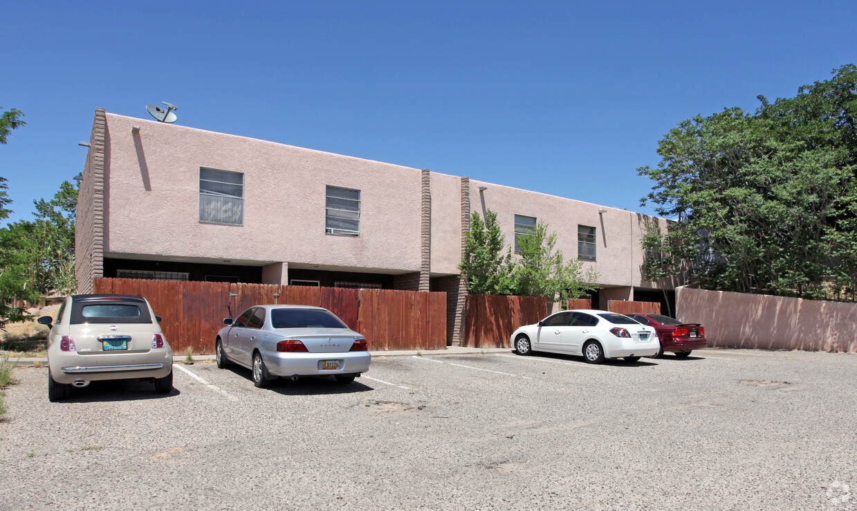 Primary Photo - 1300 Lead Ave SE