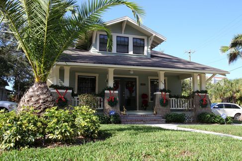 Foto principal - 204 13th St W