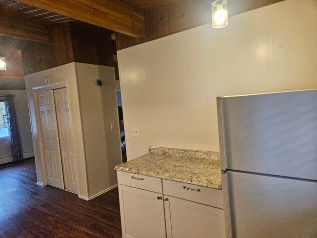 Building Photo - 219 4th Ave