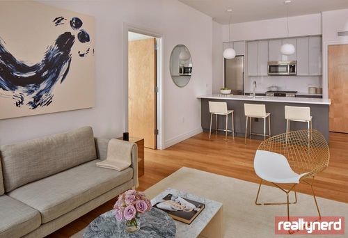 Foto principal - 325 Kent Ave