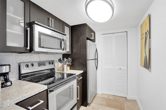 Foto del edificio - 770 Claughton Island Dr