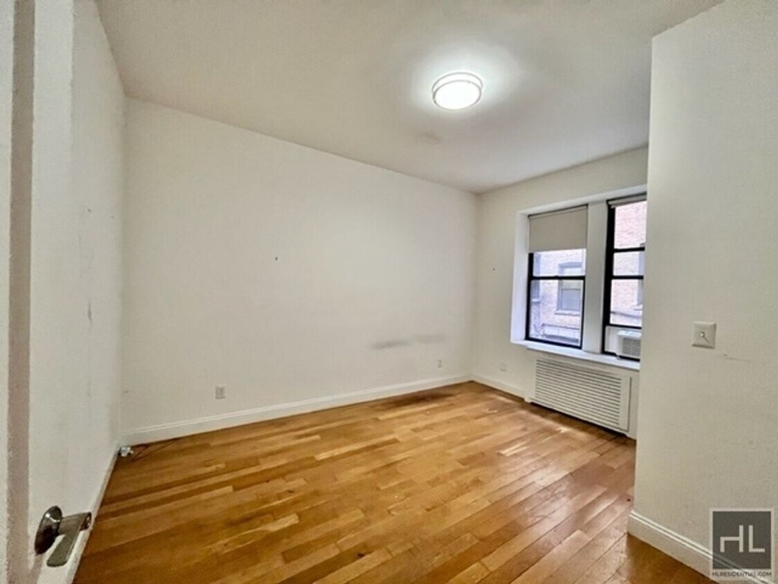 Foto principal - WEST 104 STREET