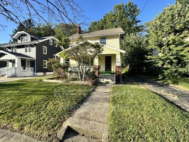 Foto del edificio - 1009 Stadelman Ave