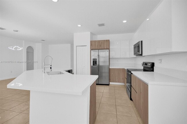 Building Photo - 3504 W 94th St