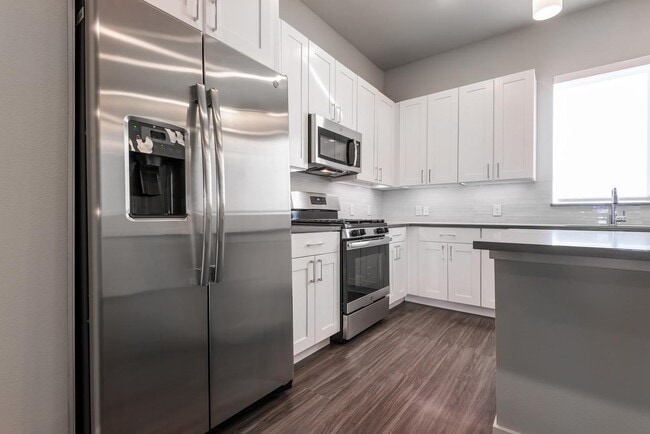 Building Photo - 2 bedroom in San Antonio TX 78259