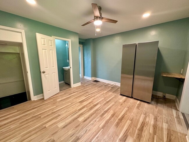 Foto del edificio - 929 Clarissa St