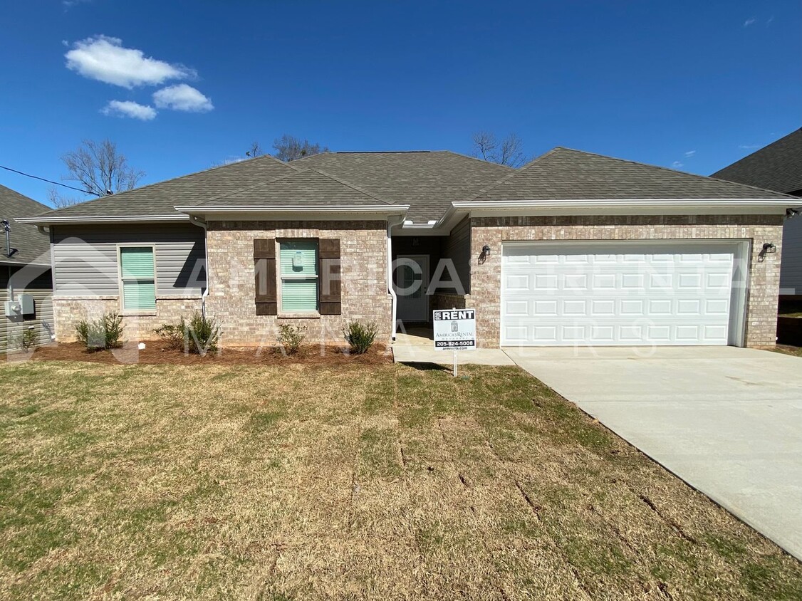 Primary Photo - Home for Rent in Thorsby! View with 48 Hou...