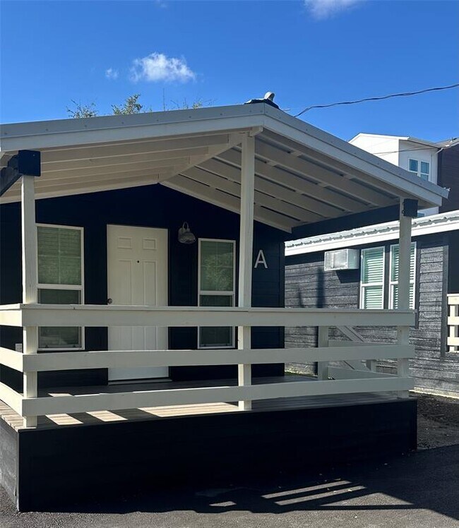 Foto del edificio - 3019 E 12th St