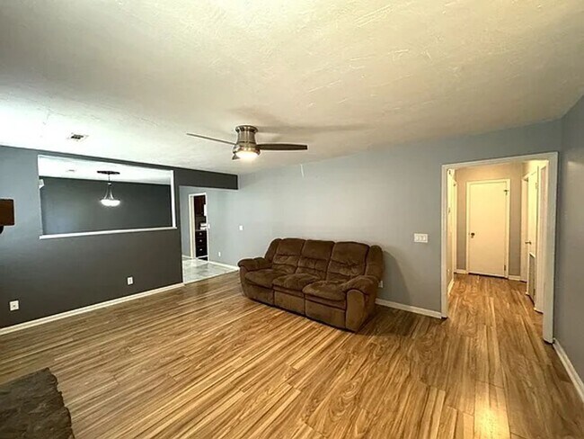 Foto del edificio - Available December!