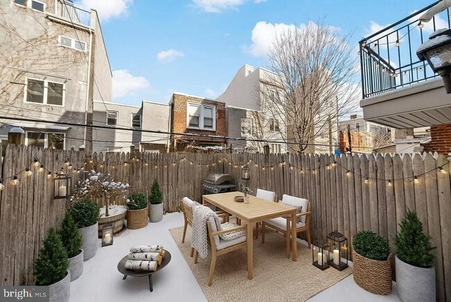 Building Photo - 1517 Latona St