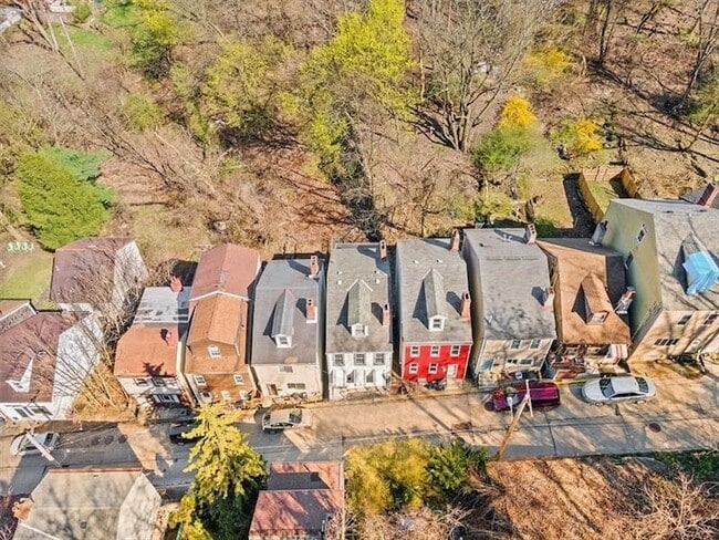 Photo - 39 Welsh Way House