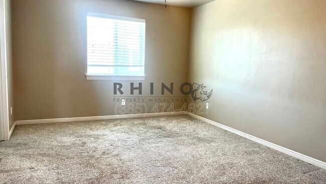 Building Photo - 1385 Bridal Veil Dr