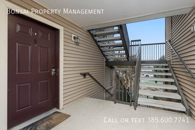 Building Photo - 8096 N Ridge Loop E