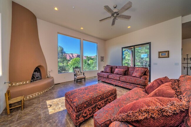 Foto del edificio - HOUSE - VILLAGE OF OAK CREEK - LAS PIEDRAS